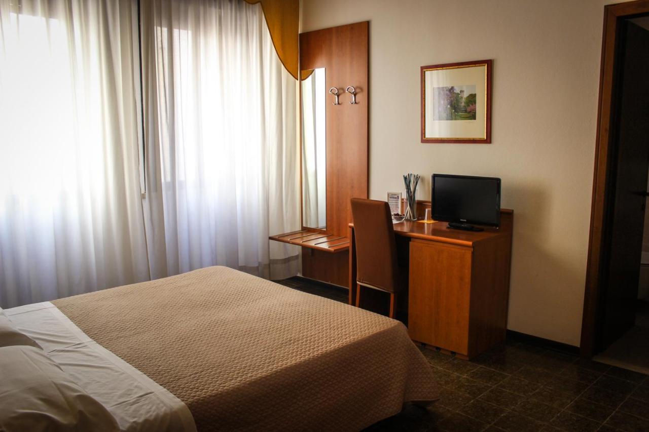 Hotel Centrale Este Exterior photo