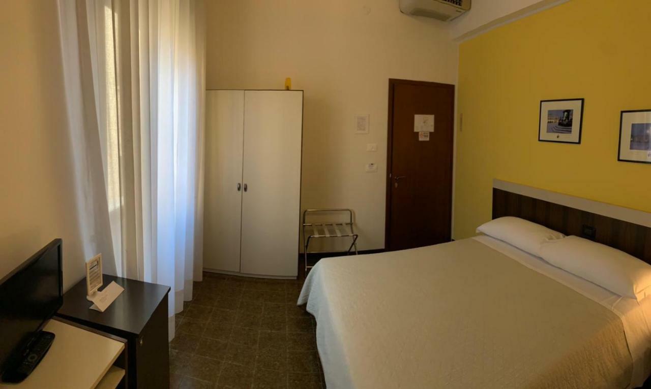 Hotel Centrale Este Exterior photo