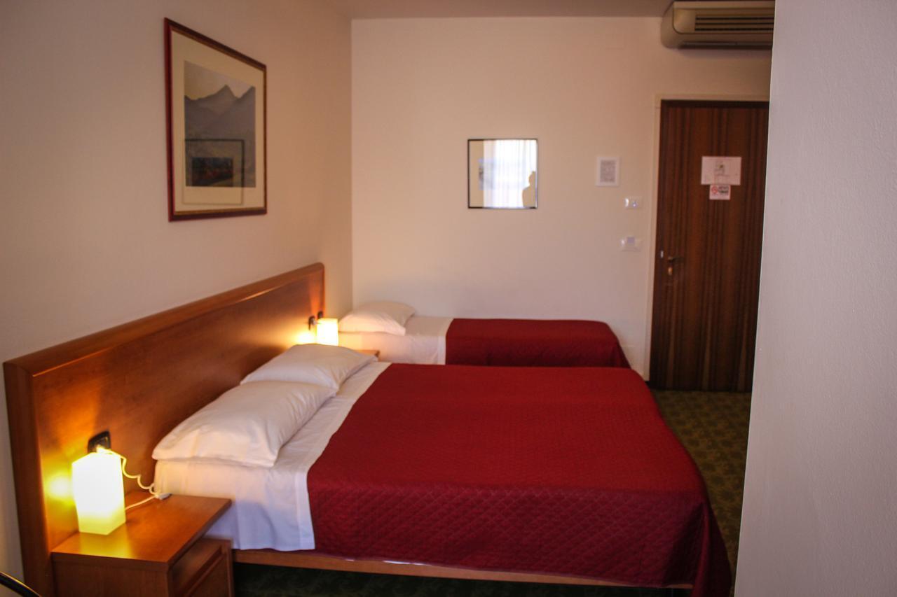Hotel Centrale Este Exterior photo