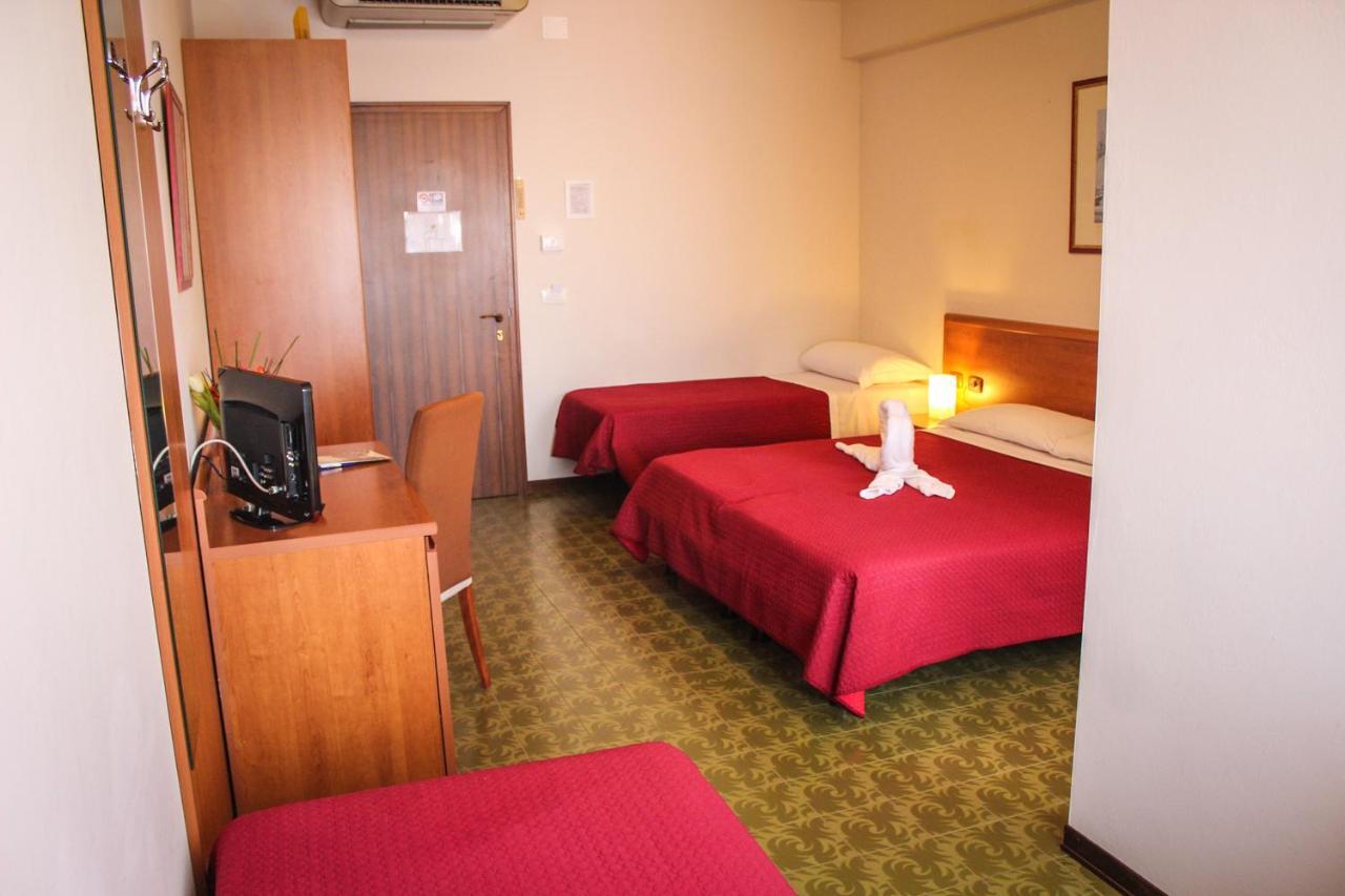Hotel Centrale Este Exterior photo